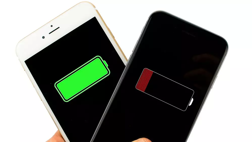 iPhone charged and iPhone discharged