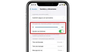 Altavoz iPhone suena enlatado